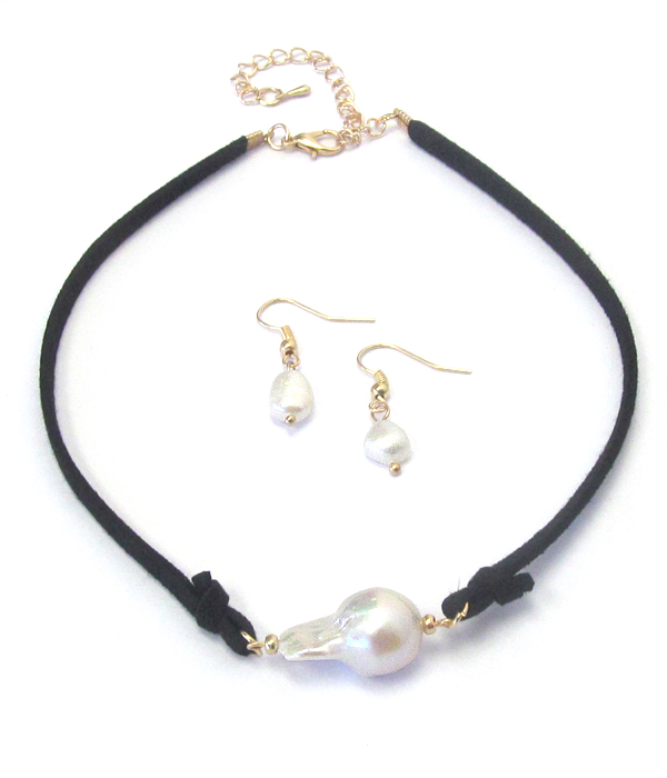 Freshwater pearl and suede cord choker necklace set
