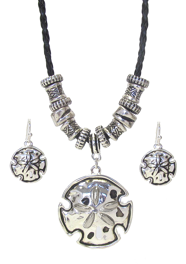 DESIGNER TEXTURED SEALIFE THEME NECKLACE SET - SAND DOLLAR