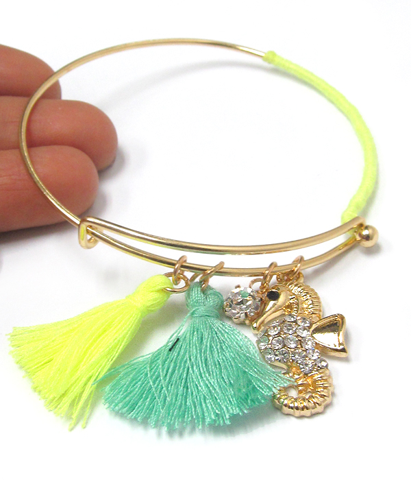 Sealife and pom wire bangle bracelet - sea horse