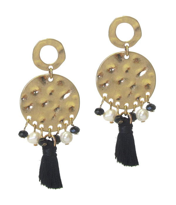 THREAD TASSEL AND PEARL DANGLE DISC EARRING