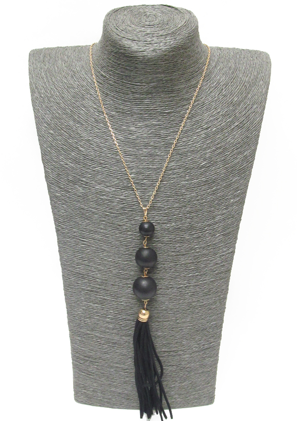 Triple pearl and tassel drop necklace