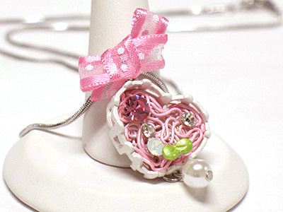 Made in korea whitegold plating crystal and enamel metal wire heart pendant necklace