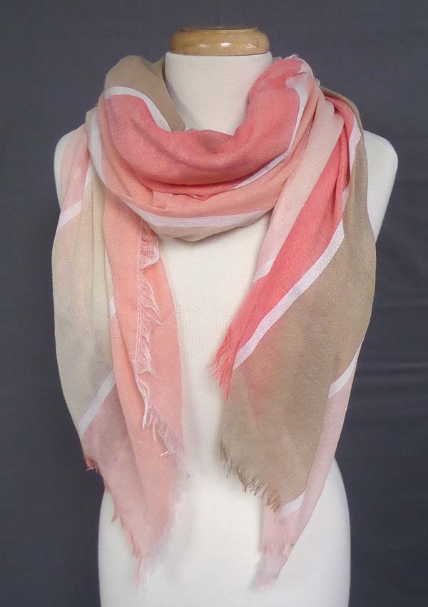 Stripe pattern and fringe edge scarf