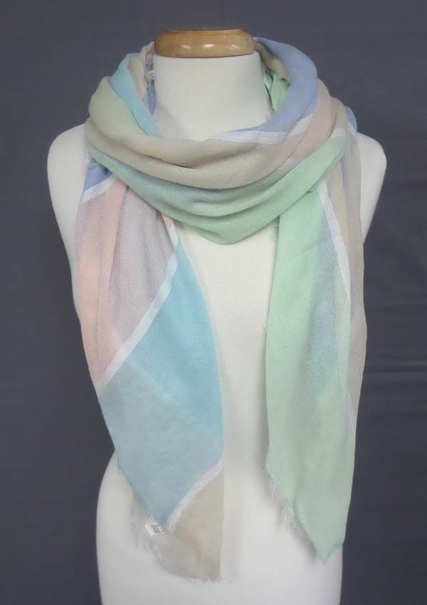 Stripe pattern and fringe edge scarf