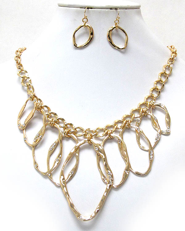 Crystal stud hammered metal necklace earrign set