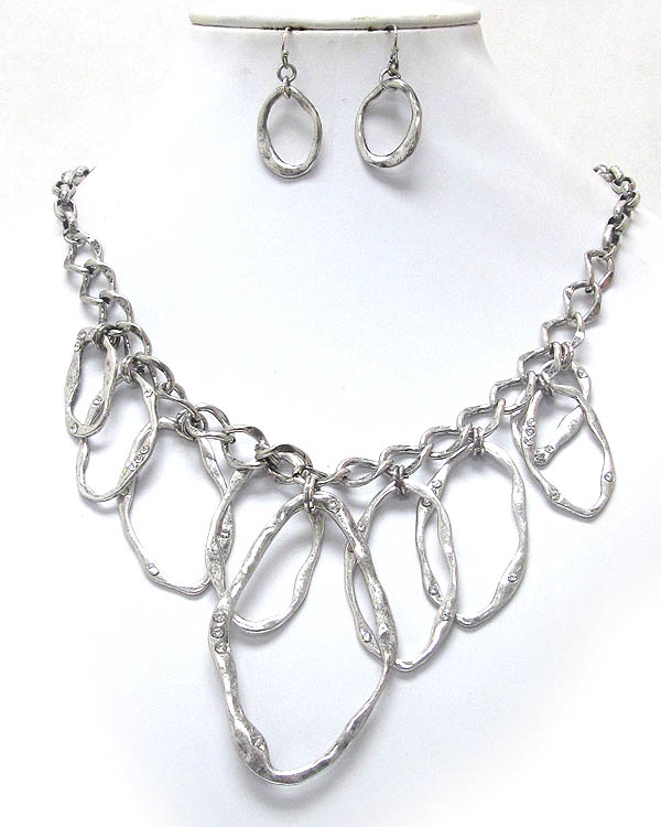 Crystal stud hammered metal necklace earrign set