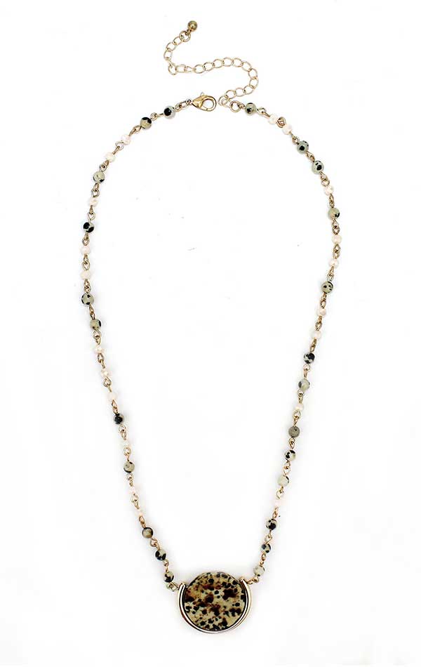 Semi precious stone pendant and facet stone chain necklace