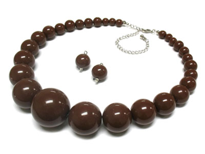 Formica ball beads necklace and earring set