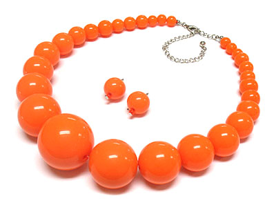 Formica ball beads necklace and earring set