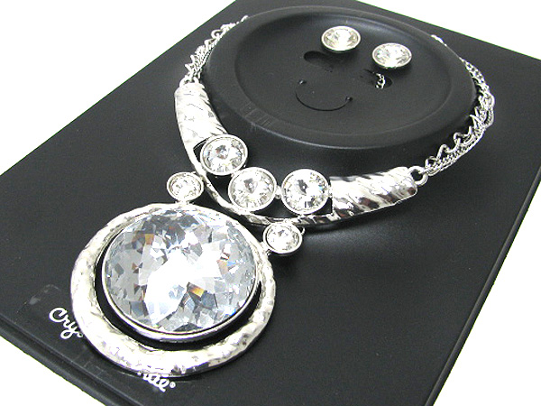 Round center large facet glass and multi metal chain necklace earring set