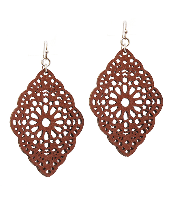Leatherette filigree earring
