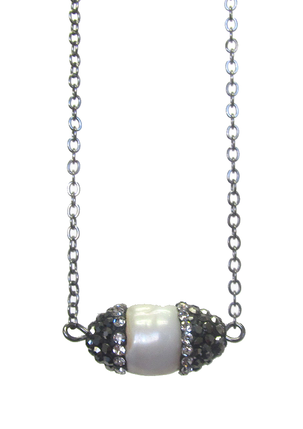 Fresh water pearl and crystal necklace