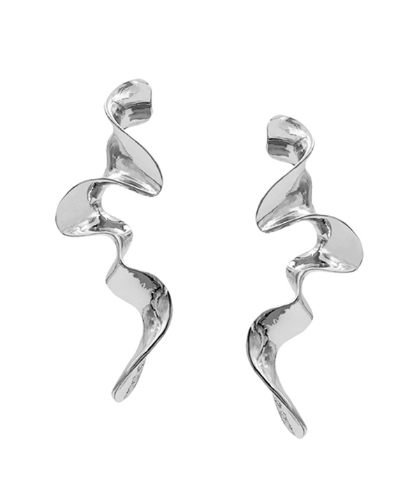 ABSTRACT CURVED METAL DROP EARRING