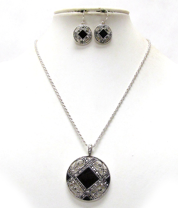 Crystal stud metal filigree round pendant necklace and earring set