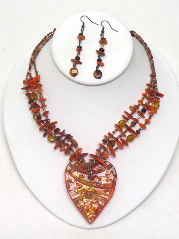 Glass heart pendant and natural chip stone 3 layer necklace earring set