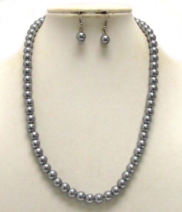 Glass pearl necklace and earring set