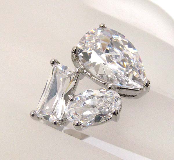 Multi facet glass and crystal deco party ring