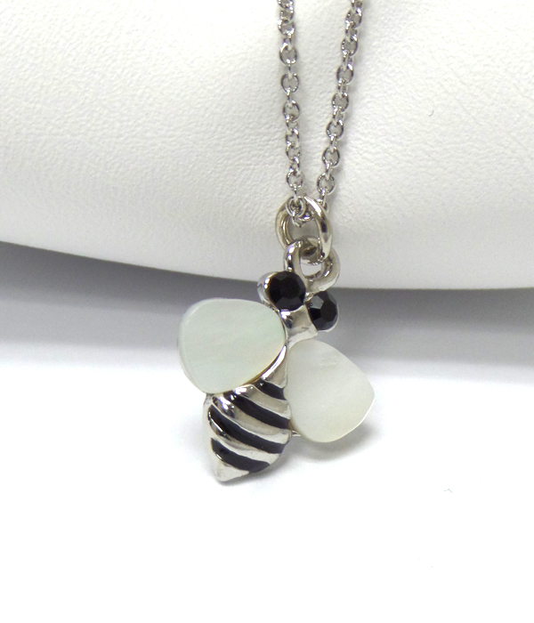 Electro plating and mother of pearl bee pendant necklace