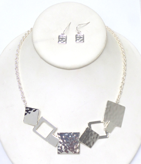 Electro plating hammered metal multi square link necklace set