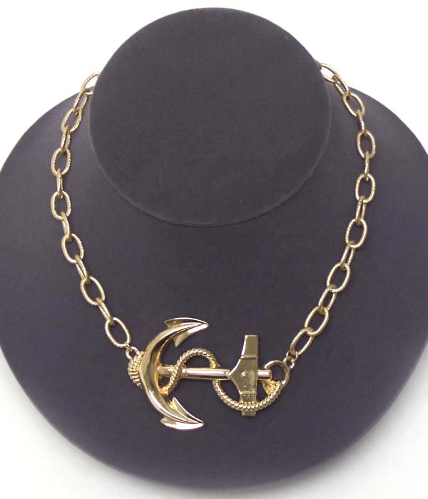 Anchor and rope pendant necklace