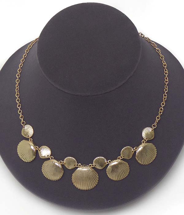 Multi textured metal shell link necklace