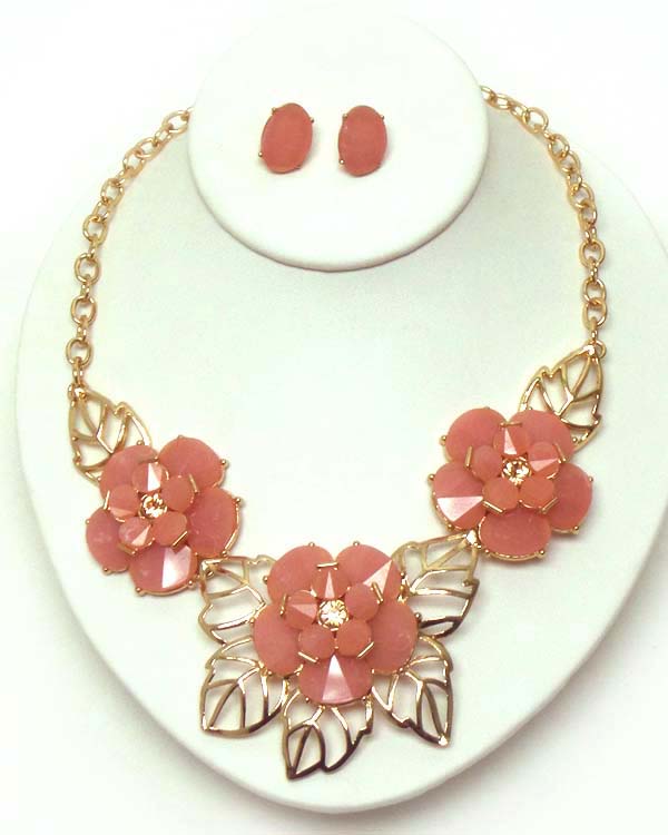 Acrylic petal flower and metal leaf link necklace earring set