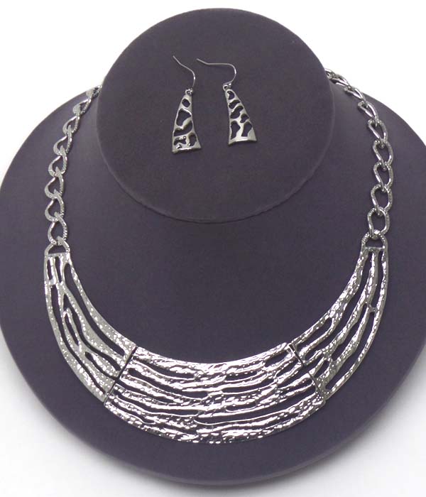 Metal filigree hammered half chocker necklace earring set