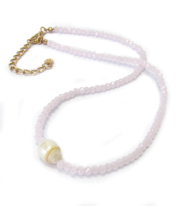 Fresh water pearl and glass bead necklace