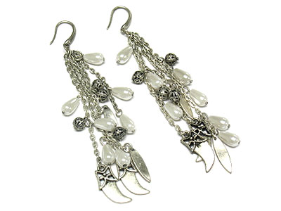 Multi row and dangles antique style earring
