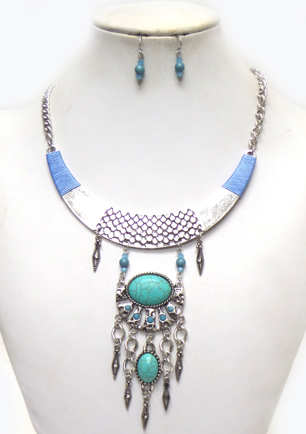 METAL BIB AND TURQUOISE STONE DROP NECKLACE SET