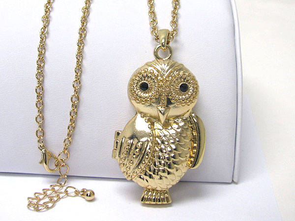 Black crystal eyed locket metal owl necklace