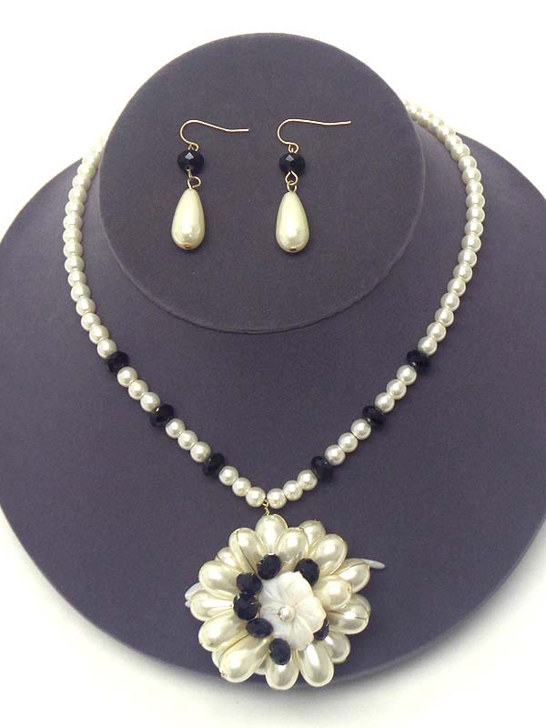 Pearl beads and facet glass beads flower pendant necklace earring set