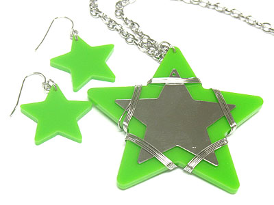 Acrylic star pendant with mirror necklace and earring set