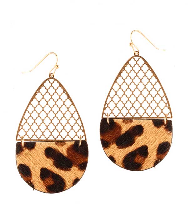 Animal print and metal filigree teardrop earring