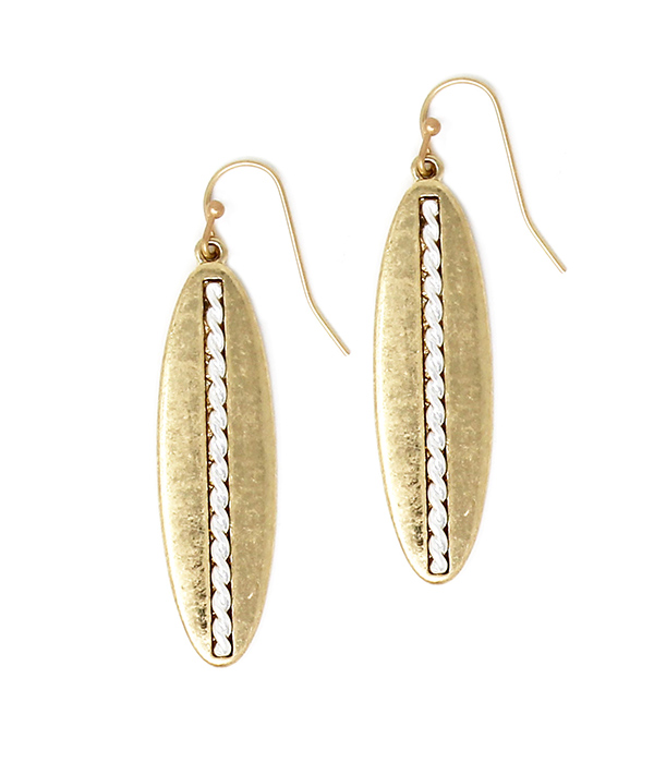 METAL OVAL BAR EARRING