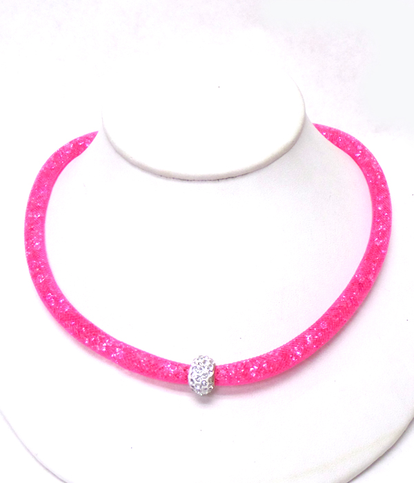 Floating crystal mesh chain necklace