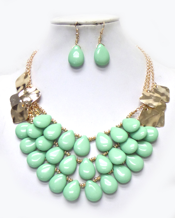 Triple layered teardrop and hammered metal mix necklace set
