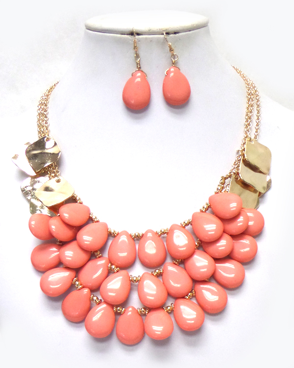 Triple layered teardrop and hammered metal mix necklace set