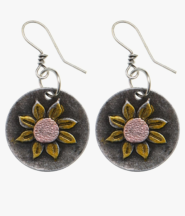Retro style metal disc earring - flower