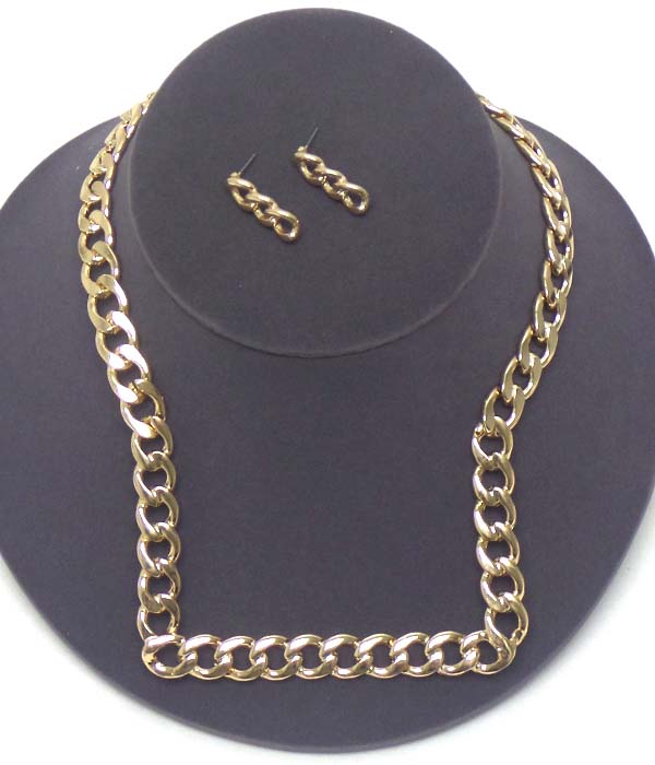 Flat line simple chain necklace