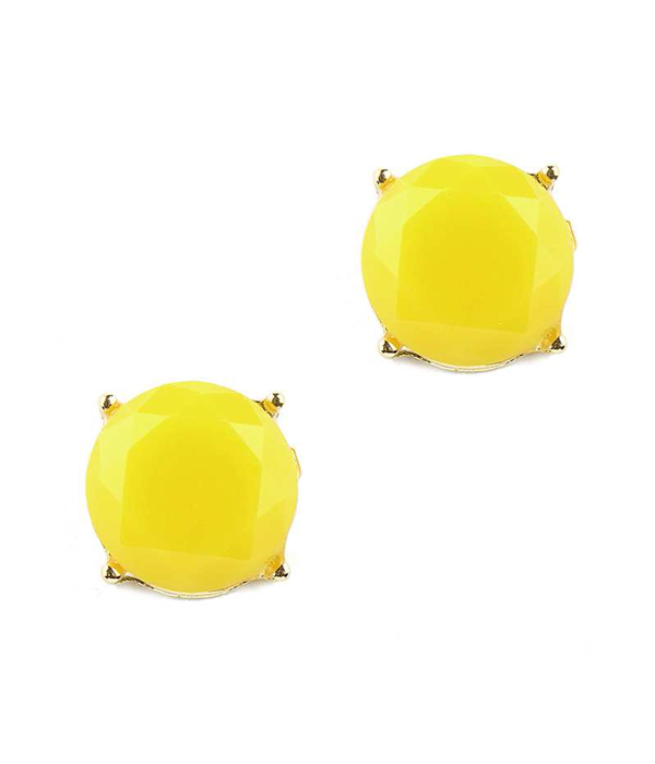 Facet stone stud earring