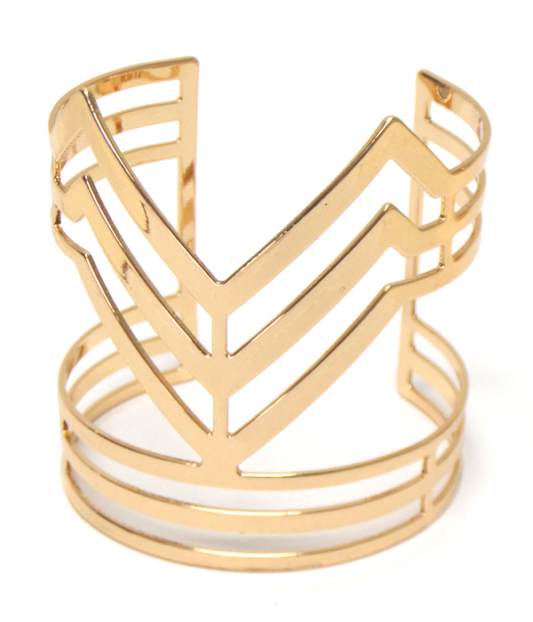 Chevron pattern metal cuff bracelet