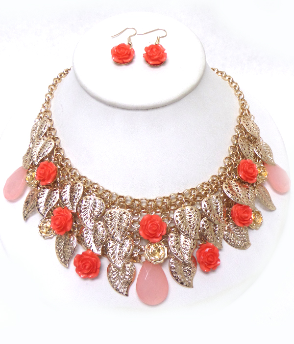 MULTI FLOWER AND METAL FILIGREE LEAF DROP NECKLACE SET