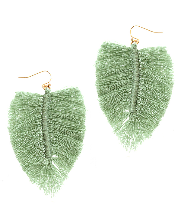 Thread monstera leaf earring