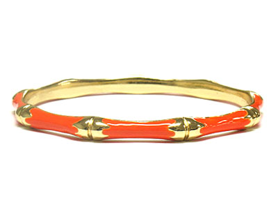 Enamel painted metal solid bracelet