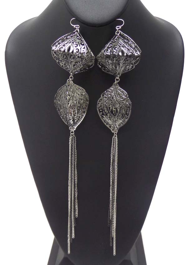 Puffy square and arrowhead connected drop multi chain spring vintage mixed metal filigree earring