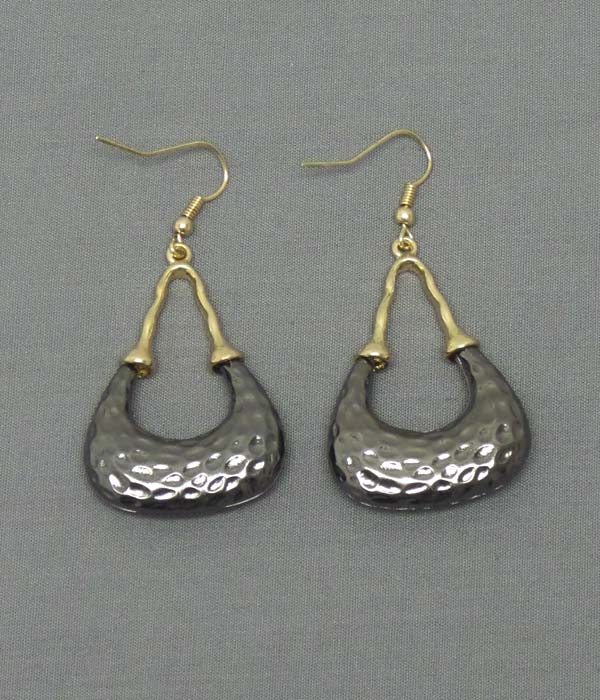 Hammered and liquid metal designer style earring