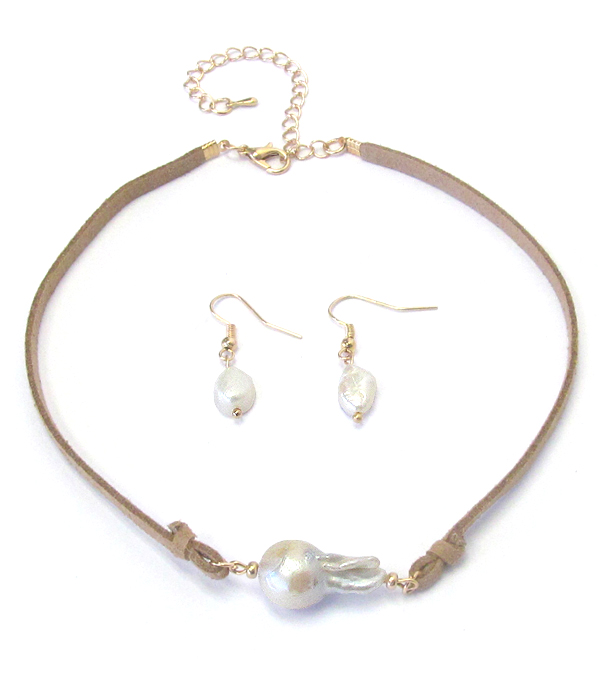 Freshwater pearl and suede cord choker necklace set