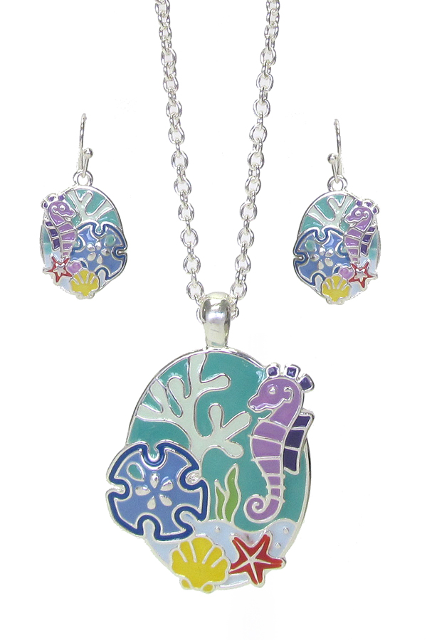 EPOXY RESIN GRAFFITI ART SEALIFE THEME NECKLACE SET - SAND DOLLAR AND SEA HORSE