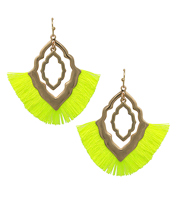 QUATREFOIL FAN TASSEL EARRING